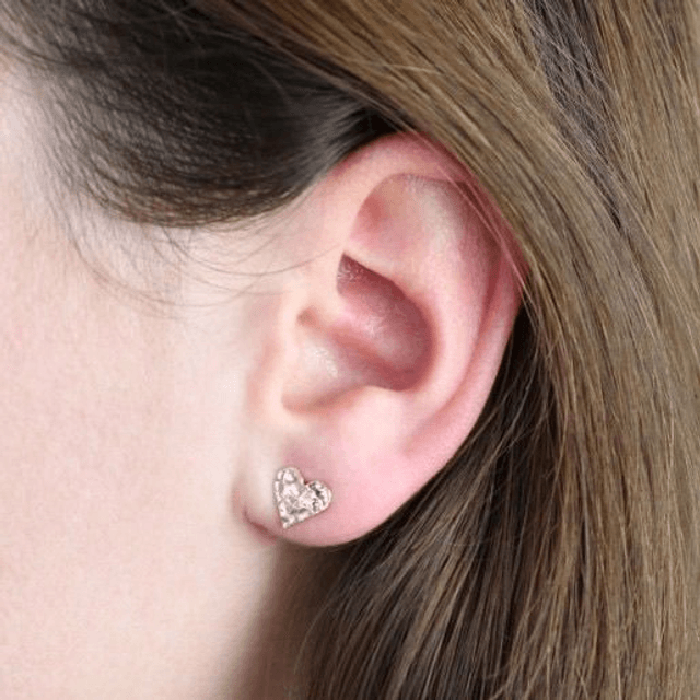 Lisa Angel Hammered heart studs silver